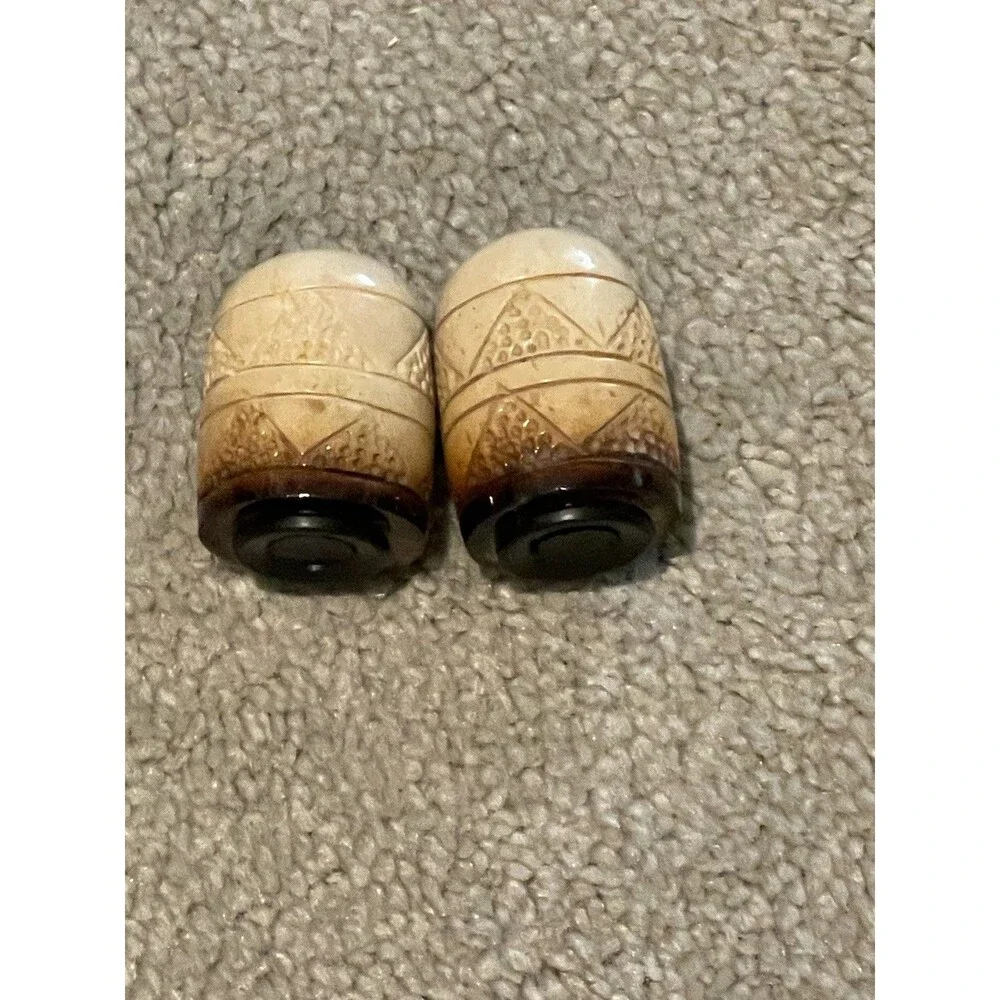 Vintage stoneware salt‎ and pepper shakers cream brown 3